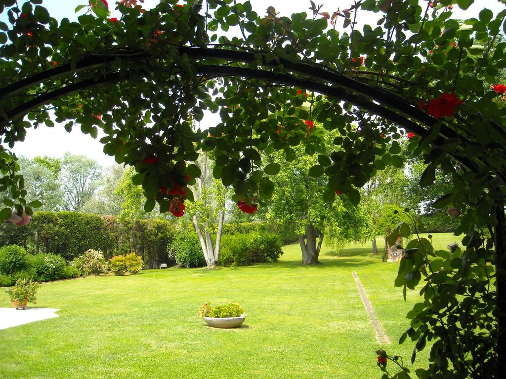 Torre Dei Frati Bed & Breakfast Фоссано Экстерьер фото